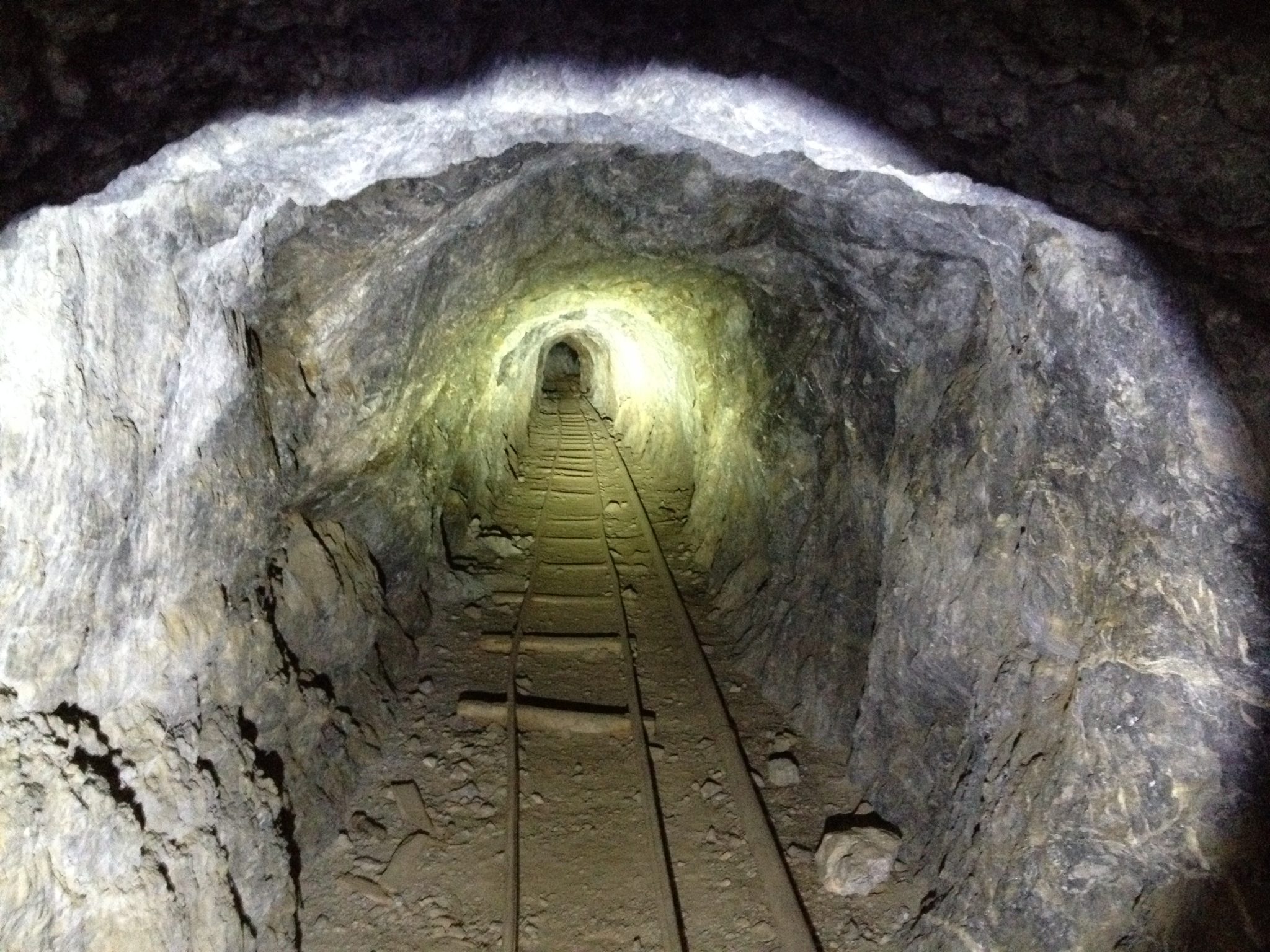 Exploring the Utah Queen Mine – Northern Utah